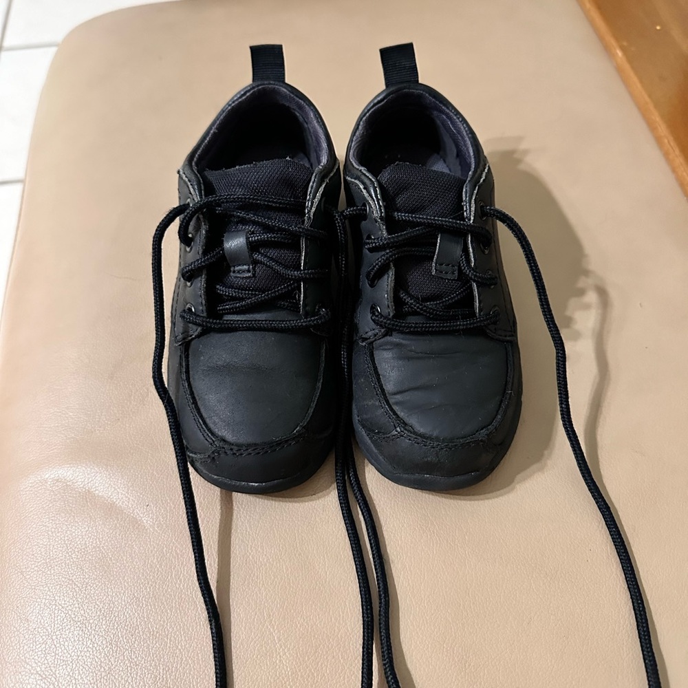 Timberland toddler lace up dress shoes black leather size 10 shoes.